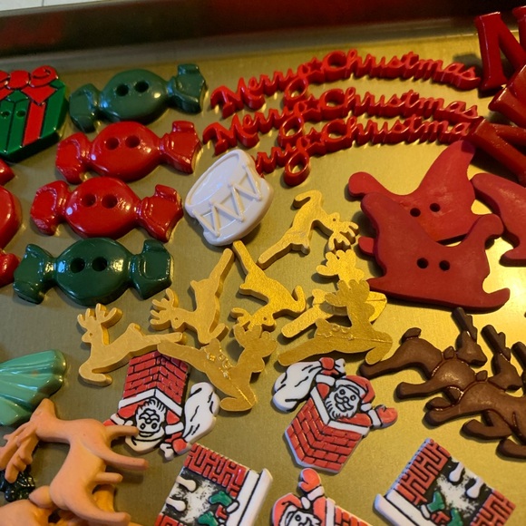 Festive Holiday Button Collection - Picture 8 of 10
